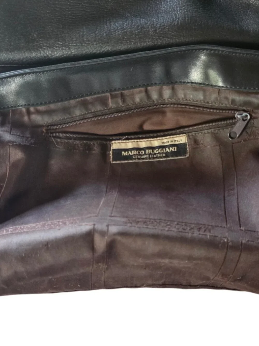 EUC MARCO BUGGIANI VTG Black Leather Full Front Flap with Top Stitching Satchel